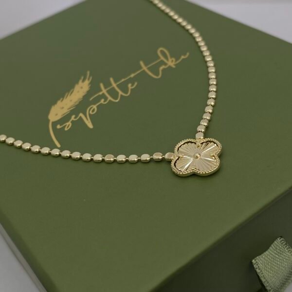 FLORA – Radiant Clover | Işıltılı Yonca Form Gold Kolye