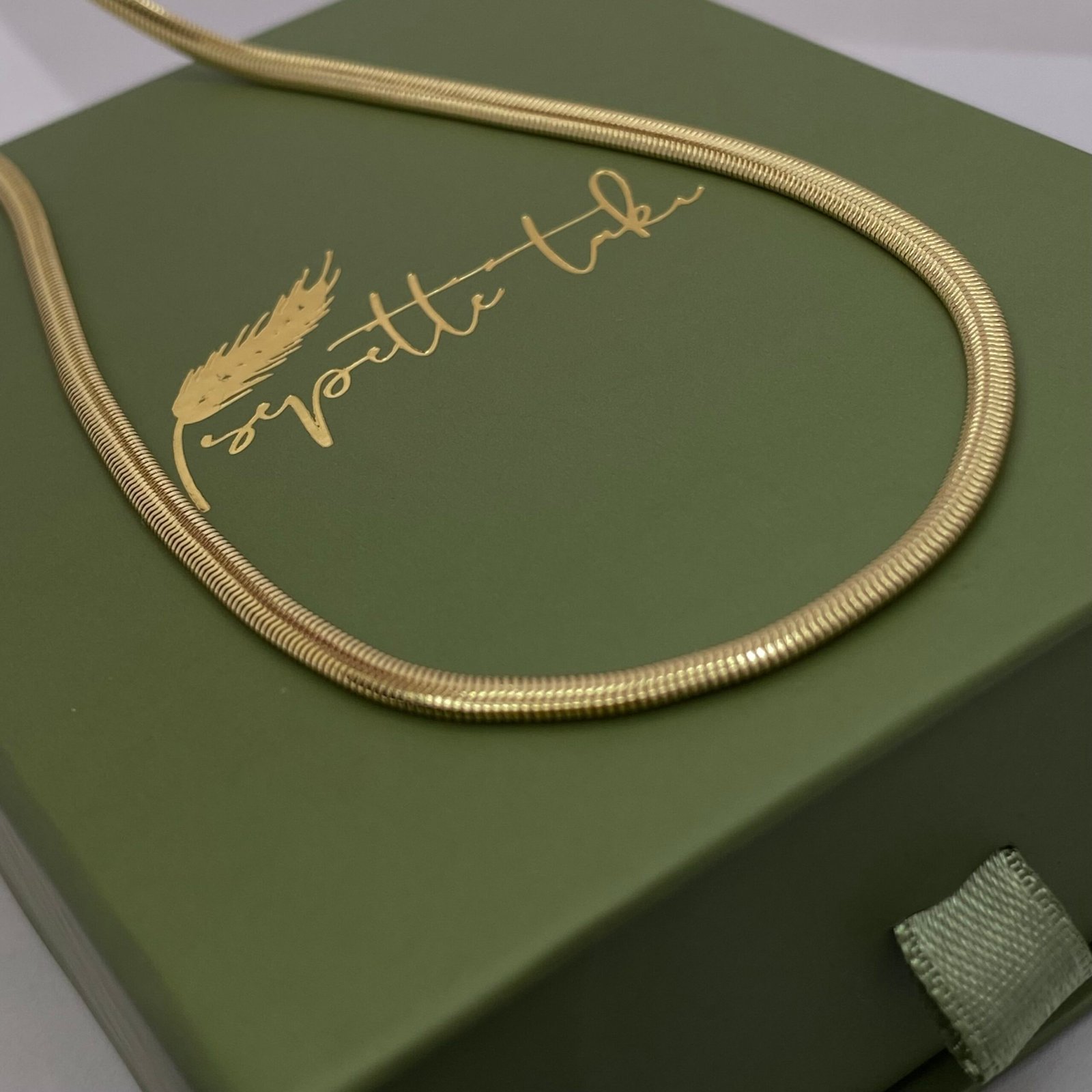 CORE – Snake Chain | Düz Form Gold Zincir Kolye