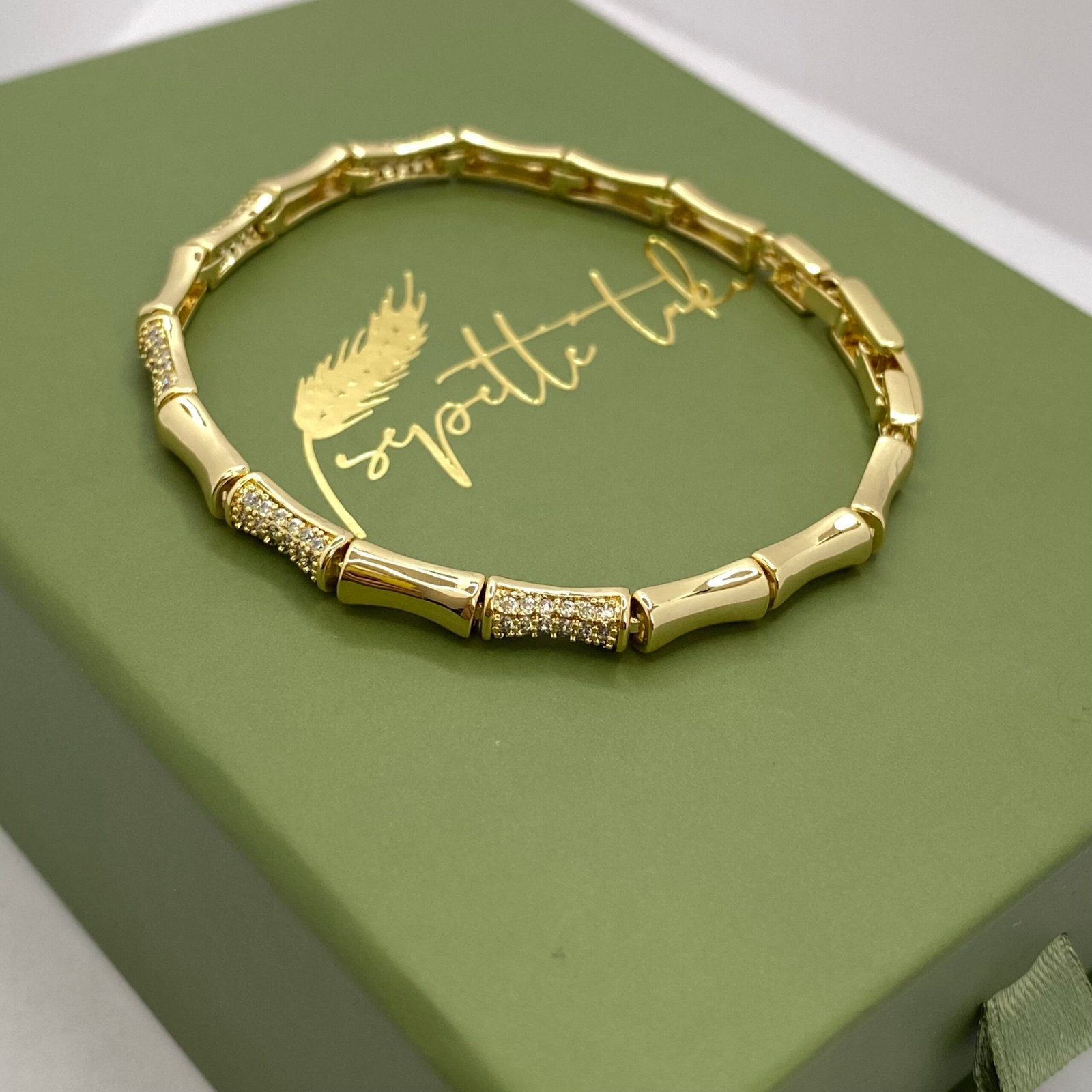 LUXE – Segment | 14K Altın Kaplama Taş Detaylı Bileklik