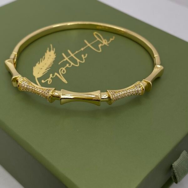 AUREA – Classic | 14K Altın Kaplama Taş Detaylı Kelepçe Bileklik