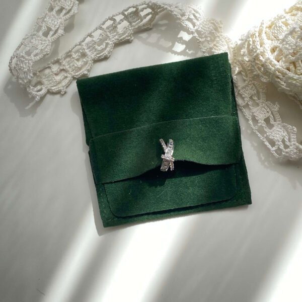 CROSS – Baget & Taş Detay Silver Küpe